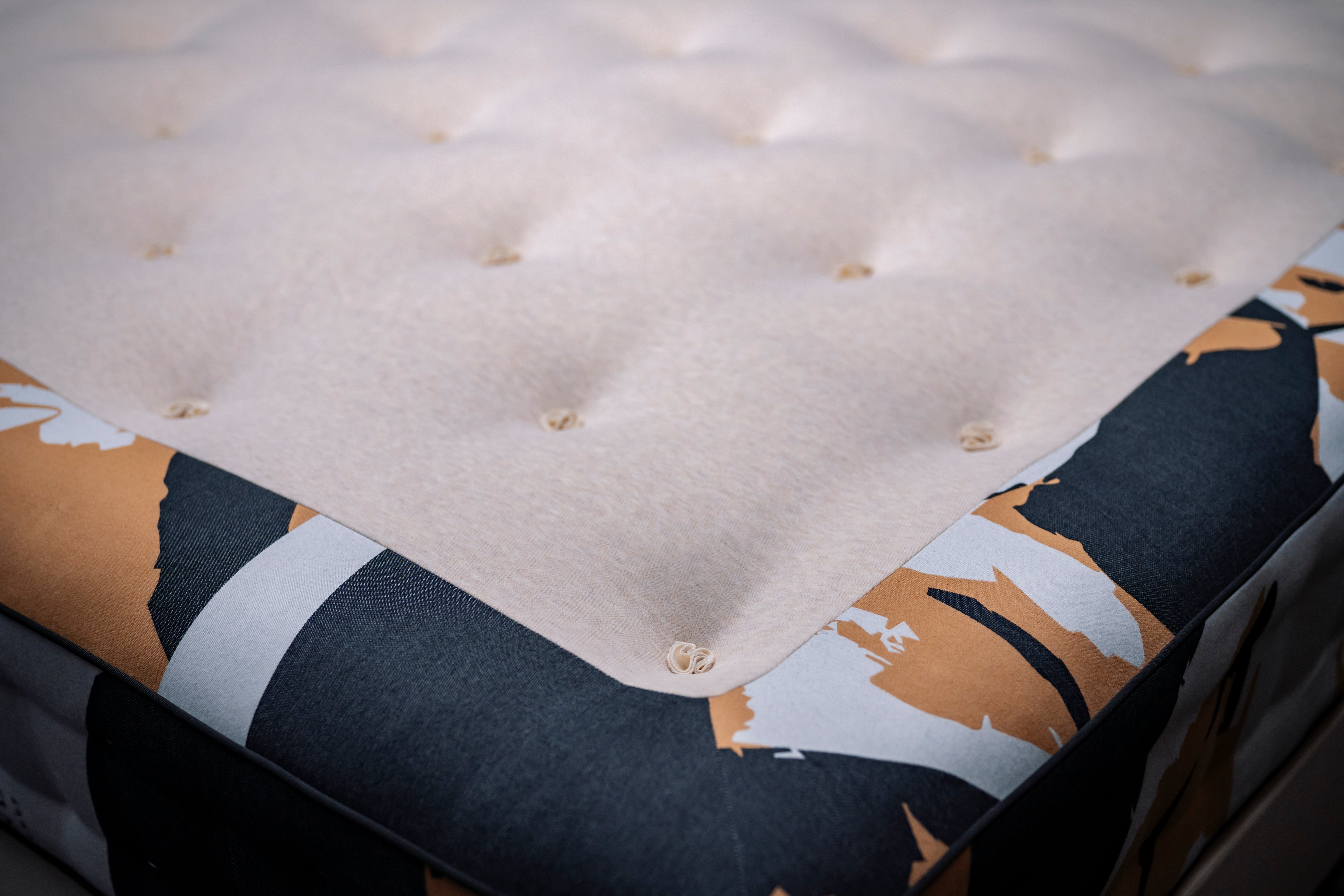 Horsehair mattress  小黄牛